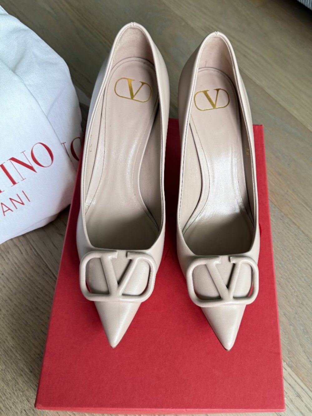 Valentino Beige Leather Vlogo Pumps size 38 - Picture 3 of 7